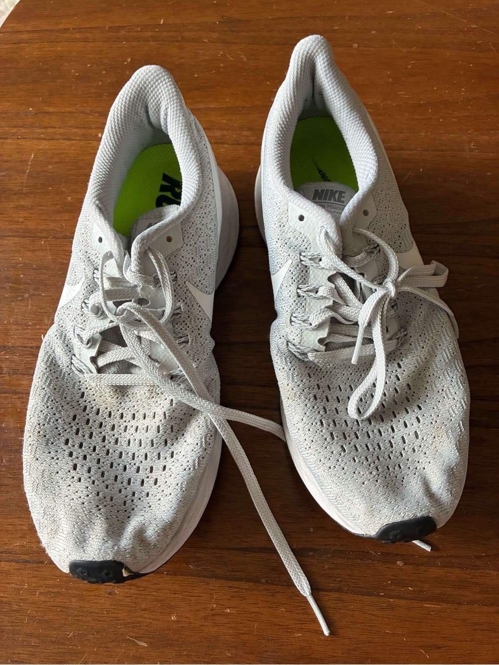 Air Zoom Pegasus Running Shoes – Women's Size 8 – Light Gray
